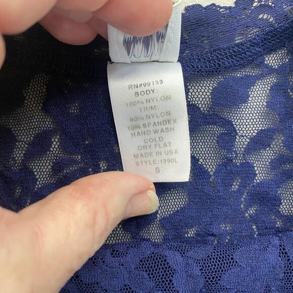 Vtg Hanky Panky Tank Top Women Small Navy Blue Lace Floral Sheer Stretch USA Y2K - Picture 12 of 13